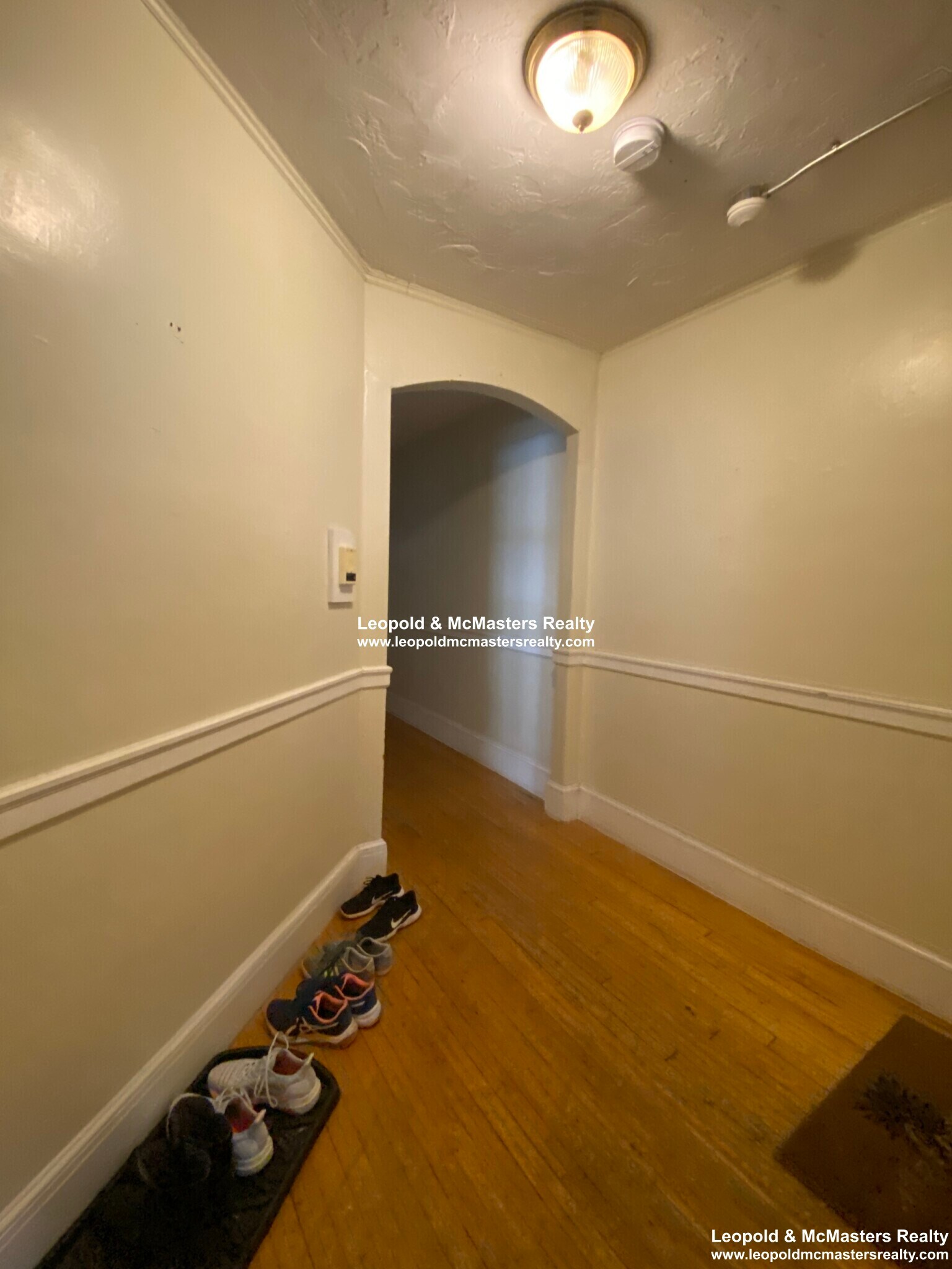 Building Photo - 138 Davis Ave