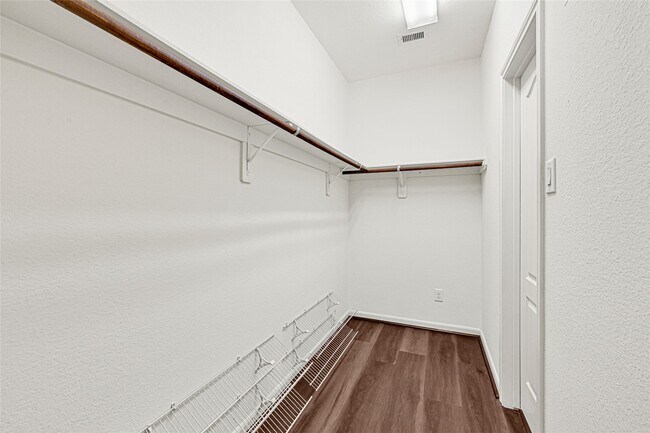 Building Photo - 4943 Ginger Bluff Trail