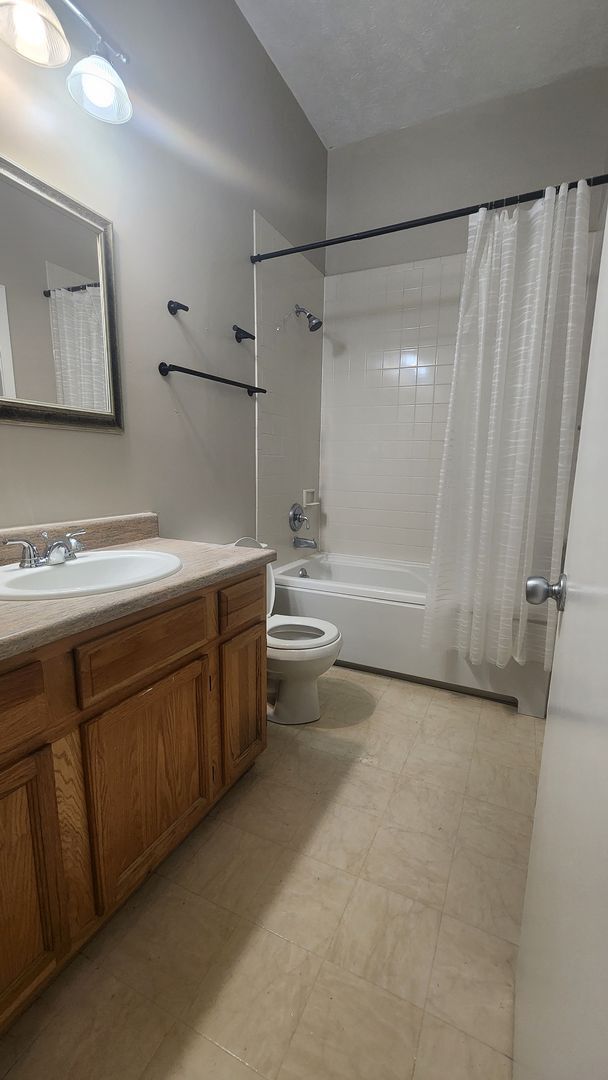 Building Photo - 1211 Howard St