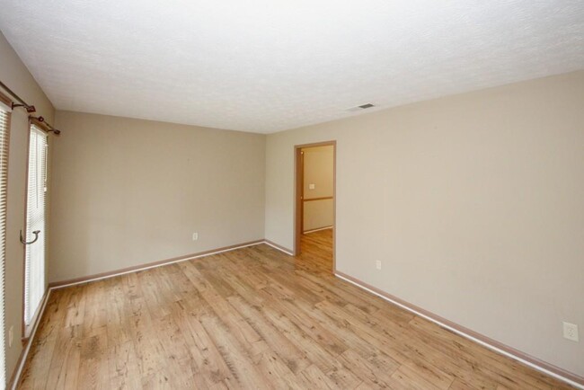 Building Photo - 4033 Scenic Mountain Dr SW