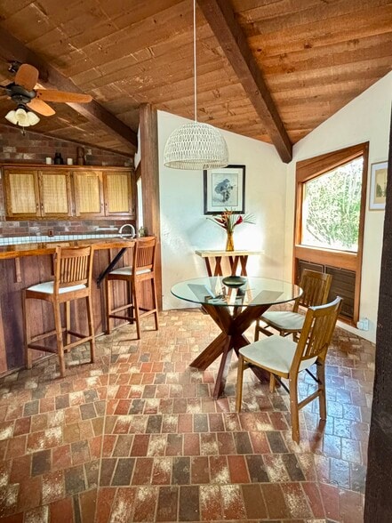 Building Photo - 3928 Ulu Alii St