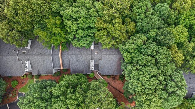 Building Photo - 123 Warm Springs Cir