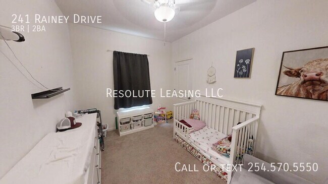 Building Photo - 241 Rainey Dr