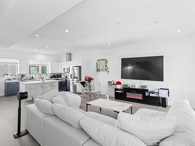 Building Photo - 8404 Woodley Pl
