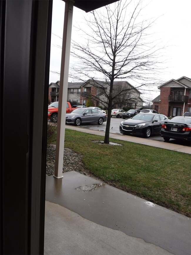 Building Photo - 109 Lake Point Dr