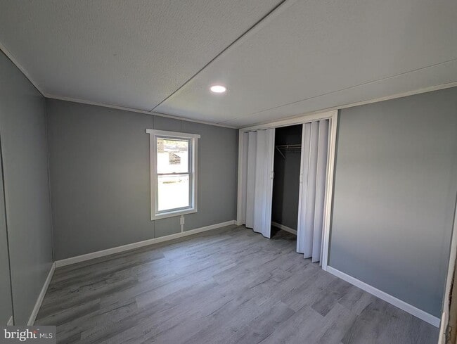 Building Photo - 117 Santilli Rd