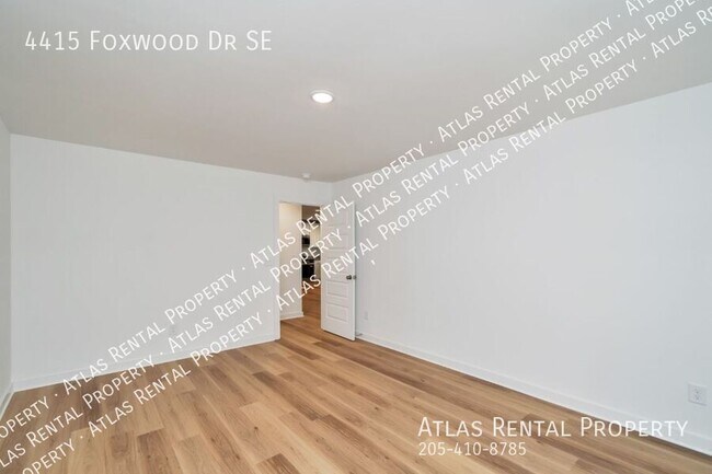 Building Photo - 4415 Foxwood Dr SE