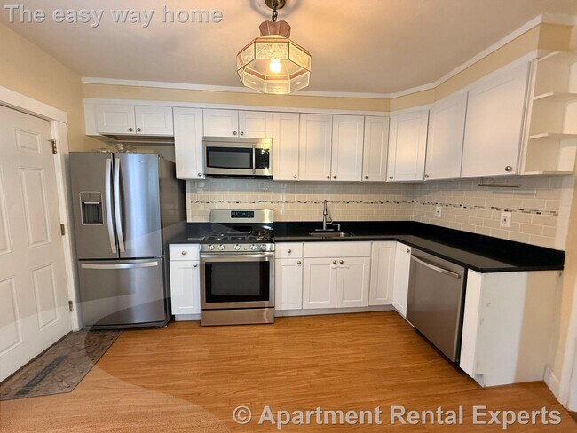 Building Photo - 15 Laurel St