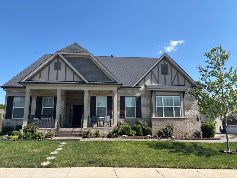Building Photo - 3038 Oxford Dr