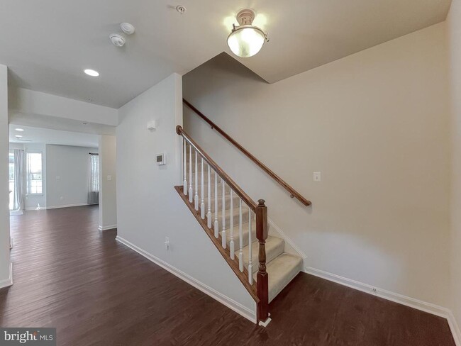 Building Photo - 44509 Gray Wolf St