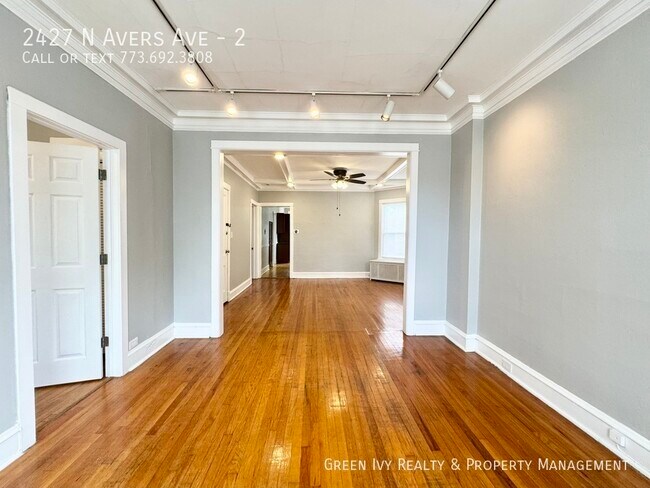 Building Photo - 2427 N Avers Ave