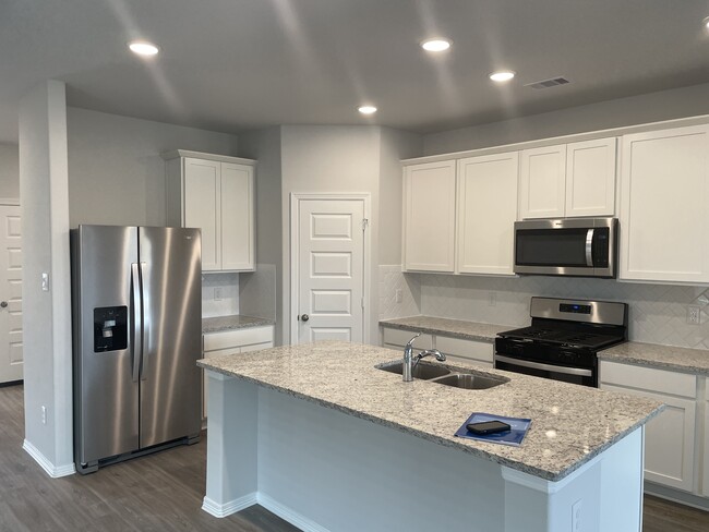 Building Photo - 5810 Fresh View Ct