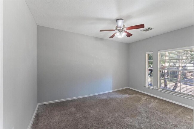 Building Photo - 11910 McKinney Falls Ln