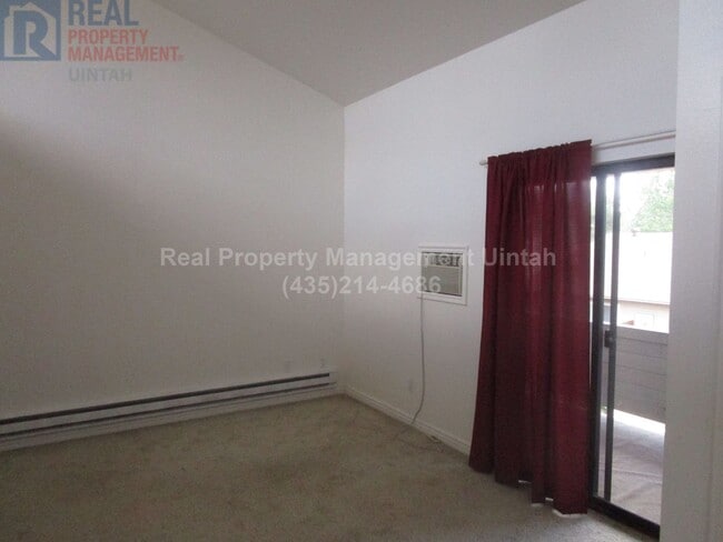 Building Photo - 3 Bed 2 bath Townhome in Ashley Park Estates