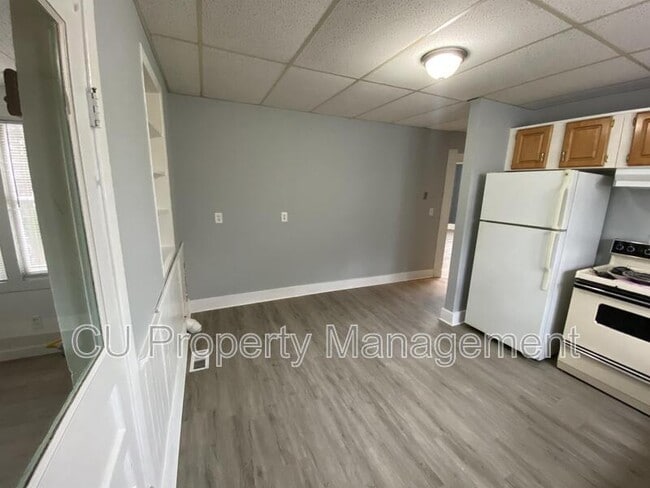 Building Photo - 1601 N Mckinley Ave