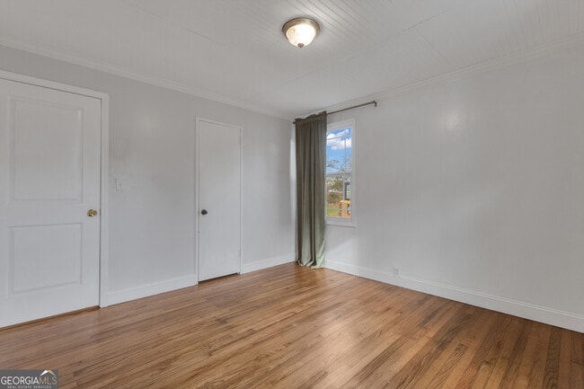 Building Photo - 9 Meridian Dr