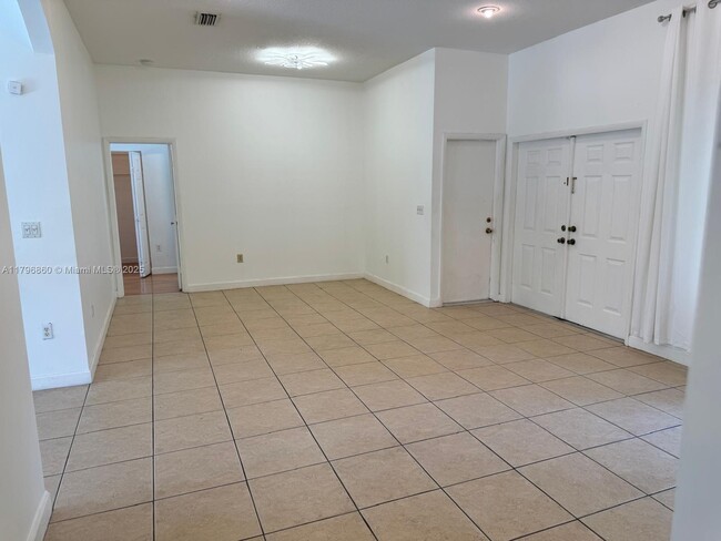 Building Photo - 16064 SW 143rd Ln