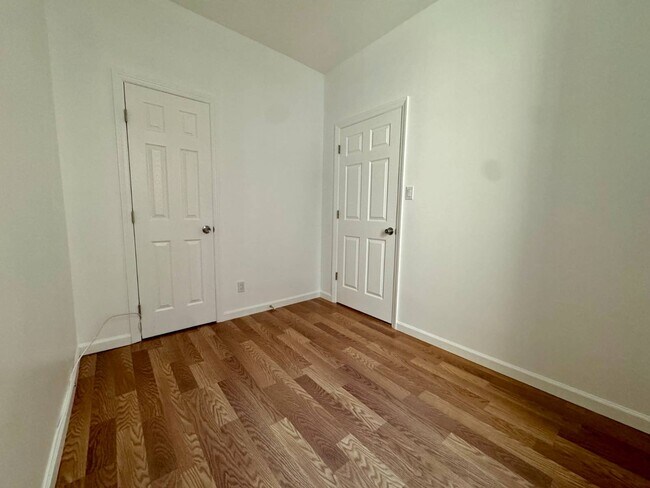 Building Photo - 270 72nd St