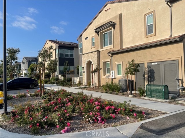 Building Photo - 3921 S Jolly Paseo