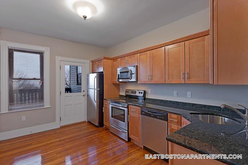 Building Photo - 94 Gladstone St