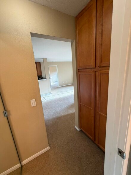 Building Photo - 7190 Shoreline Dr