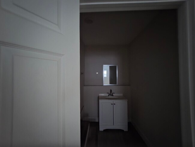 Building Photo - 3333 Farmville Rd