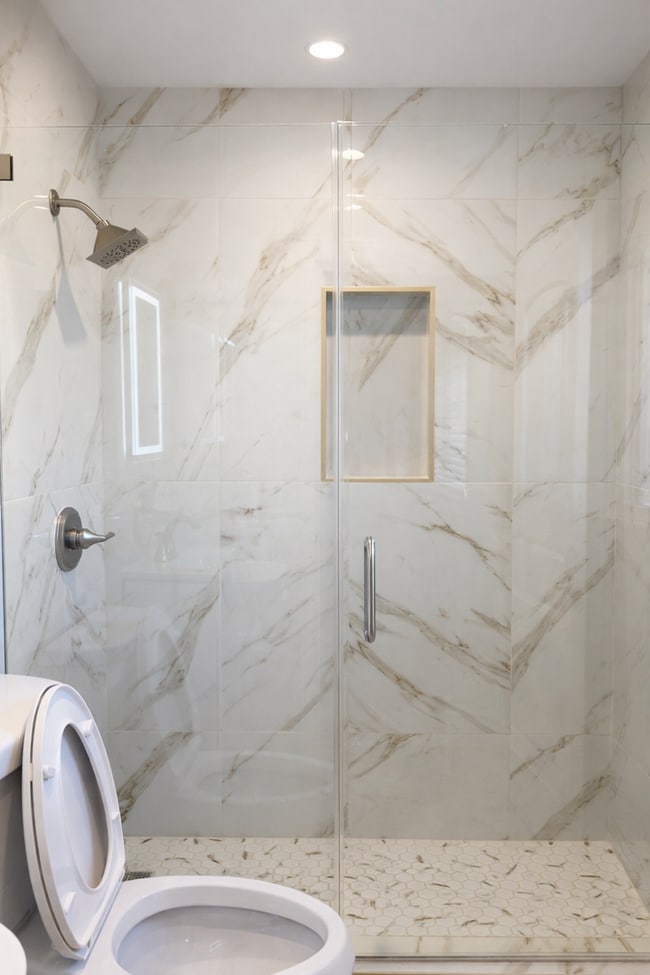 Building Photo - Fully Renovated 3-Bed, 2-Bath Home in Quiet Sylmar Community