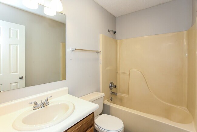 Building Photo - 7825 Jaclyn Dr