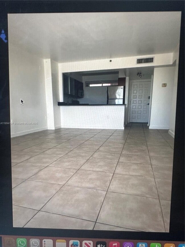 Building Photo - 650 NE 64th St
