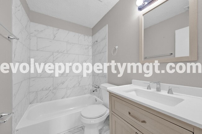 Building Photo - 3450 Pruett Ct