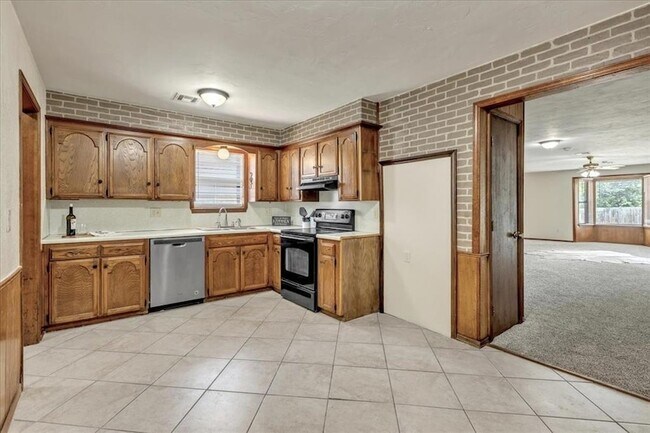 Building Photo - 4121 Monica Dr