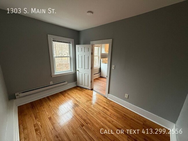 Building Photo - 1303 S Main St