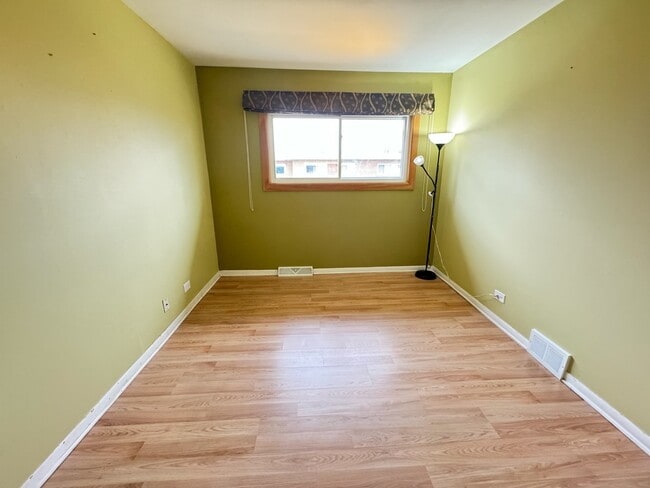 Building Photo - 9 E Judith Ann Dr