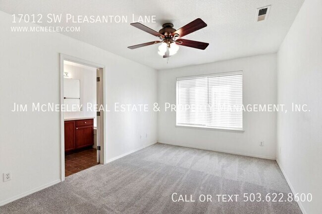 Building Photo - 17012 SW Pleasanton Ln
