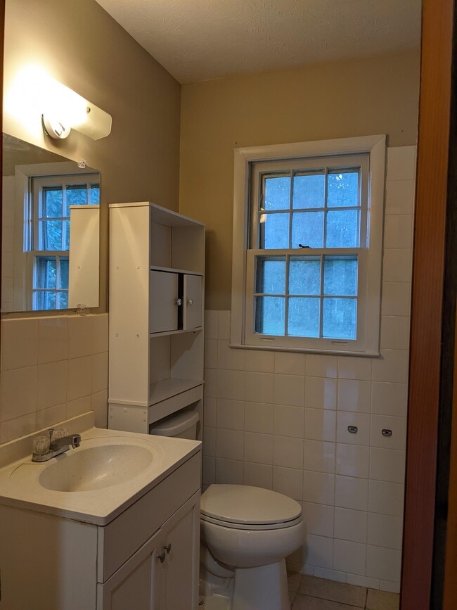 Building Photo - 7 3rd St