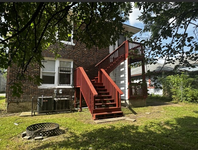Building Photo - Thoughtfully Renovated 3-Bedroom, 1-Bath | Open to Section 8