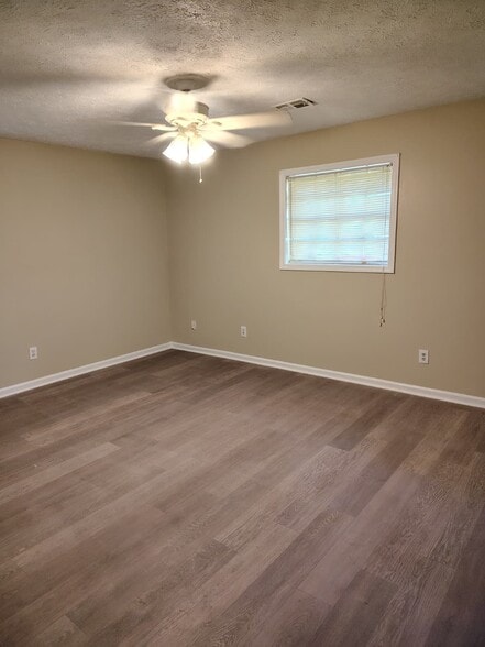 Building Photo - 2872 Leisure Springs Cir