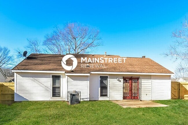 Building Photo - 3 Bedroom Pet-Friendly Home in Millington, TN with Main Street Renewal