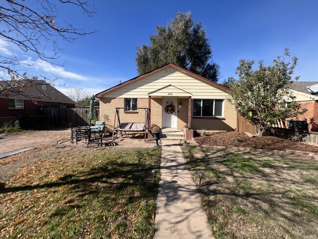 Primary Photo - 205 16th Ave Ct