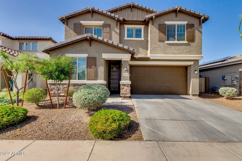 Primary Photo - 21188 W Almeria Rd