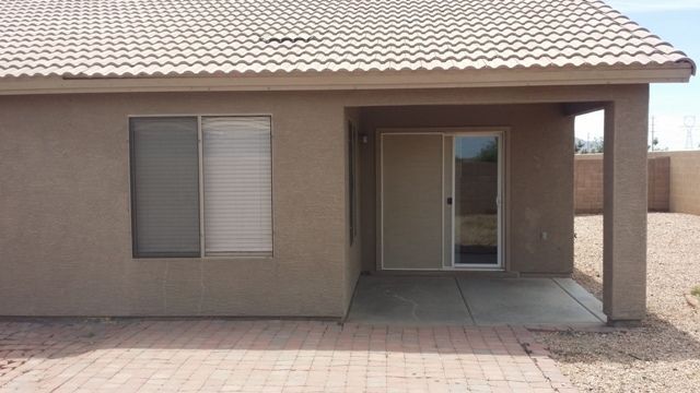 Building Photo - 122 N 126th Ave
