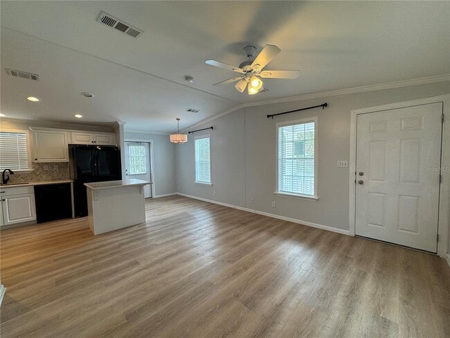 Building Photo - 3217 Old Tampa Hwy