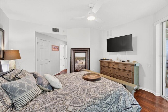 Building Photo - 852 Lantern Way