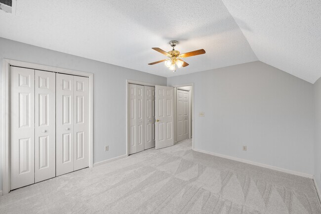 Building Photo - 113 Laurel Branch Dr