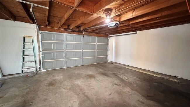Building Photo - 7202 S Dairy Ashford Rd