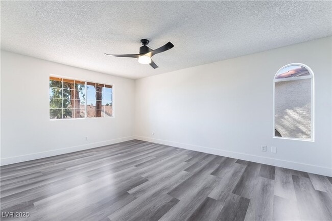 Building Photo - 8644 Trafalgar Dr