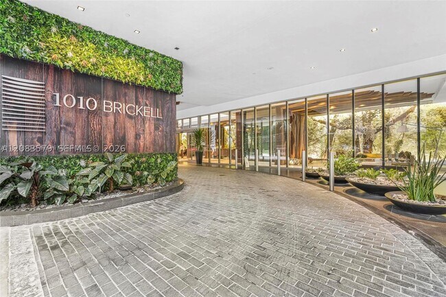 Building Photo - 1010 Brickell Ave
