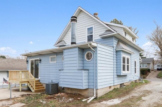 Building Photo - 709 Pleasant View Dr