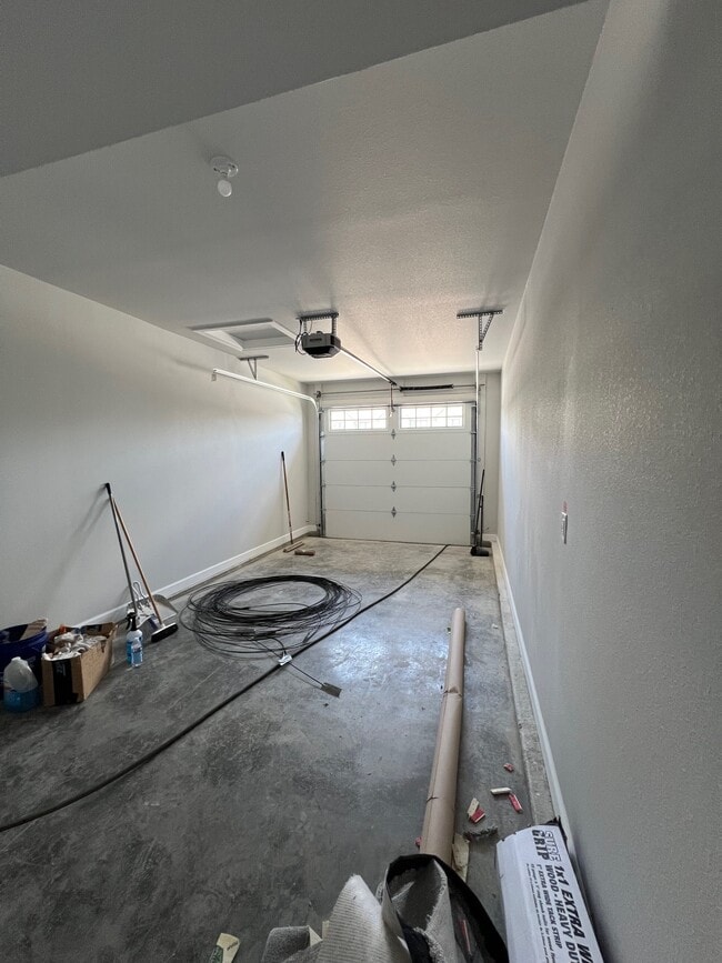 Building Photo - 79 SE 351st Rd