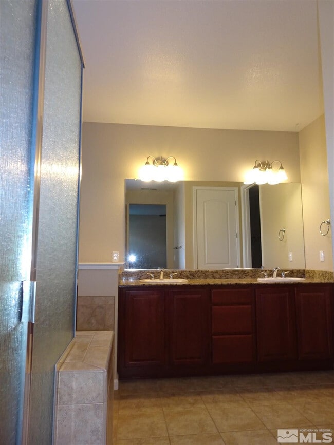 Building Photo - 494 Merganser Ln
